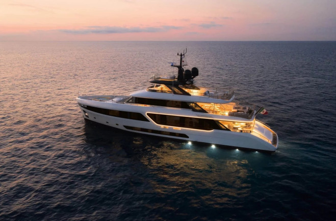 M/Y Alluria